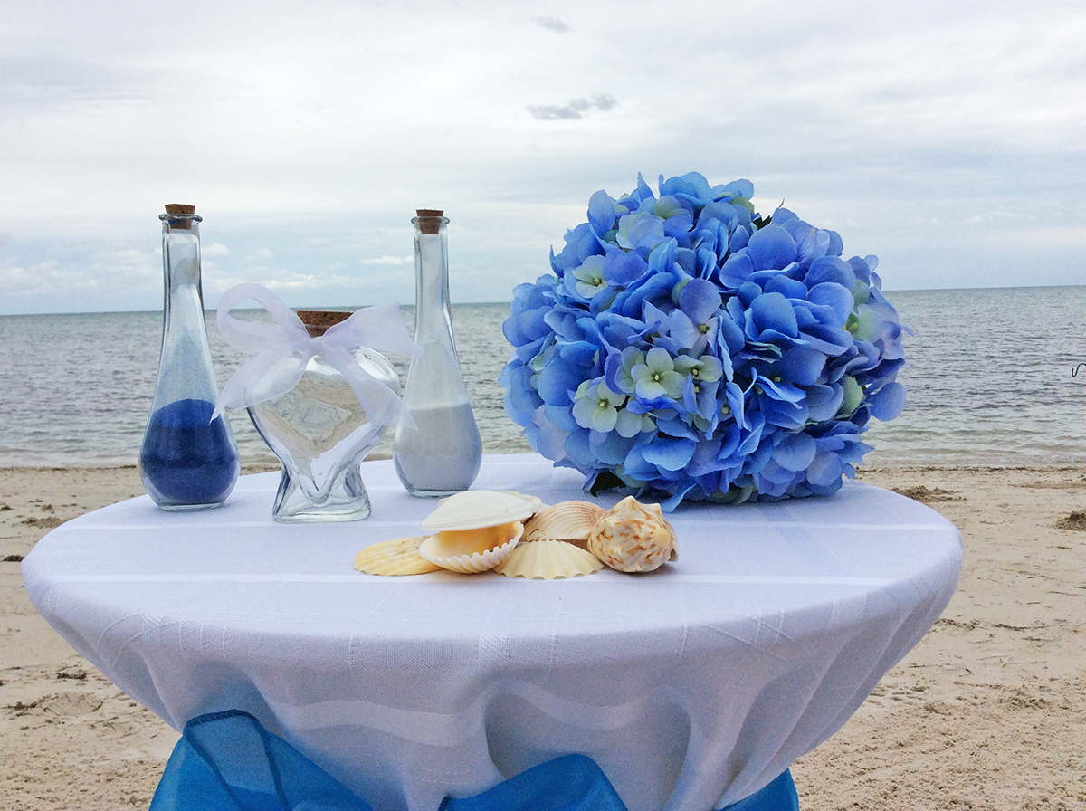 beach wedding bridal bouquet blue